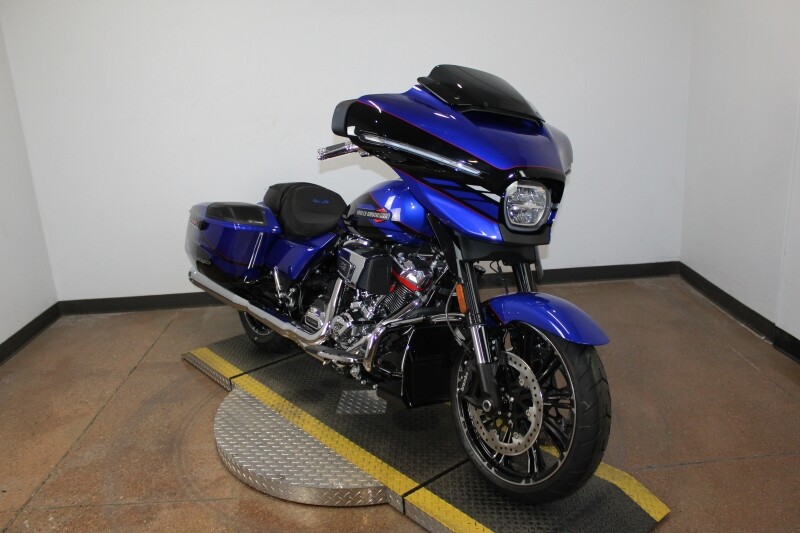 Harley-Davidson CVO Street Glide 2025 FLHXSE 84559368 BLUE STREAK - Photo 2
