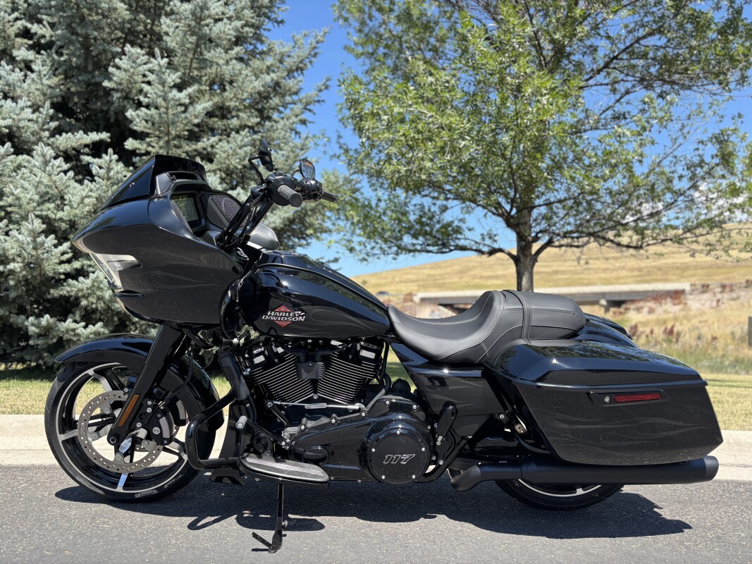 2025 Harley-Davidson Road Glide Midnight Firestorm - Black Finish - Photo 4