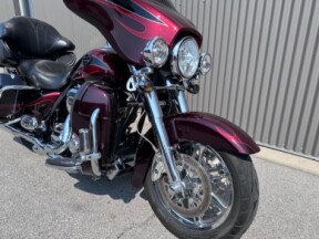 2013 Harley-Davidson® CVO™ Ultra Classic® Electra Glide® 110th Anniversary Edition Typhoon Maroon &  thumb 3