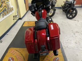 2025 Harley-Davidson® Road Glide® Brilliant Red - Black Finish thumb 0