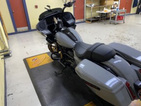 2025 Harley-Davidson® Road Glide® Billiard Gray - Black Finish thumb 1