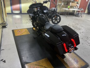2025 Harley-Davidson® Road Glide® Vivid Black - Black Finish thumb 0