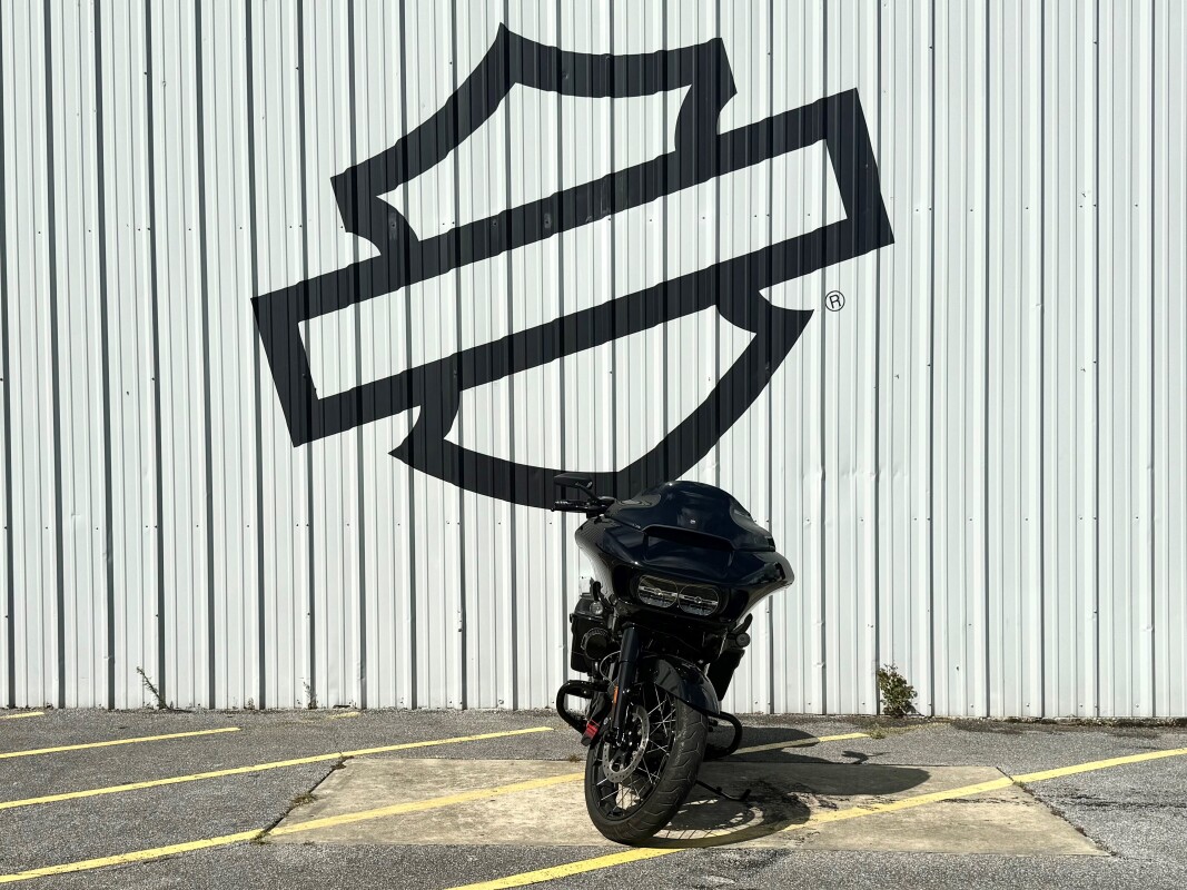 2021 Harley-Davidson CVO Road Glide Black Hole - Photo 4