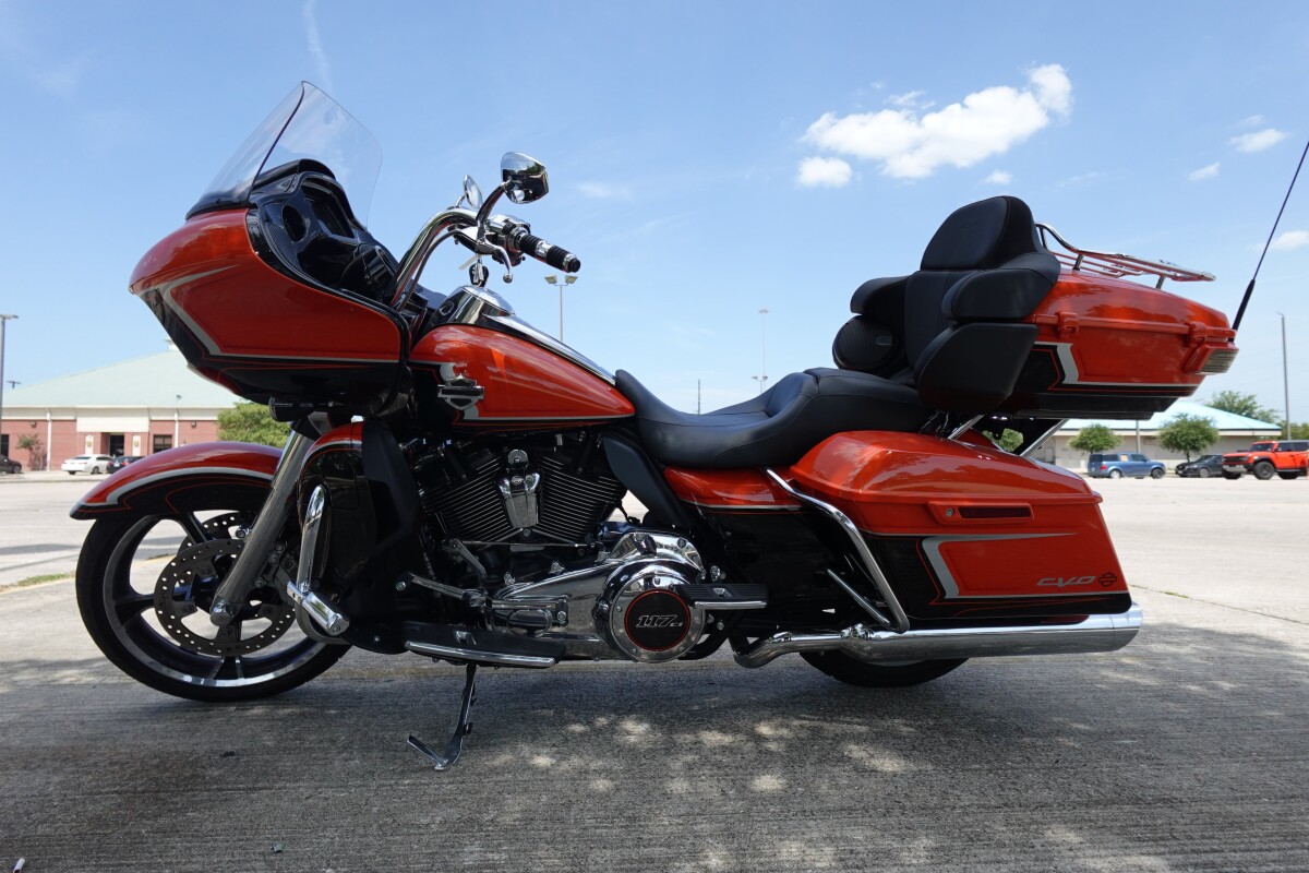 2022 Harley-Davidson CVO Road Glide Limited FLTRKSE - Photo 4