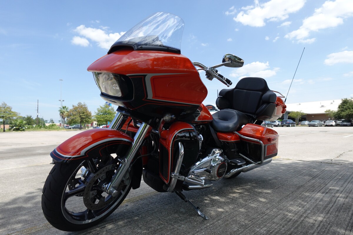 2022 Harley-Davidson CVO Road Glide Limited FLTRKSE - Photo 3
