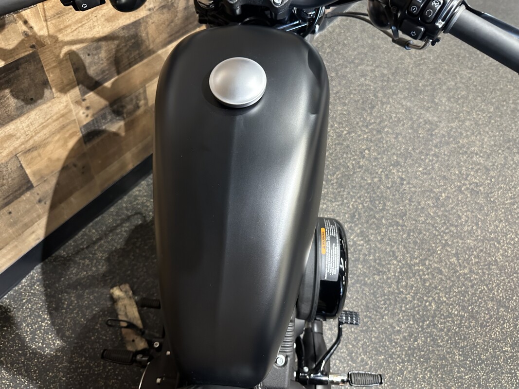 2022 Harley-Davidson Iron 883 Black Denim XL883N - Photo 6