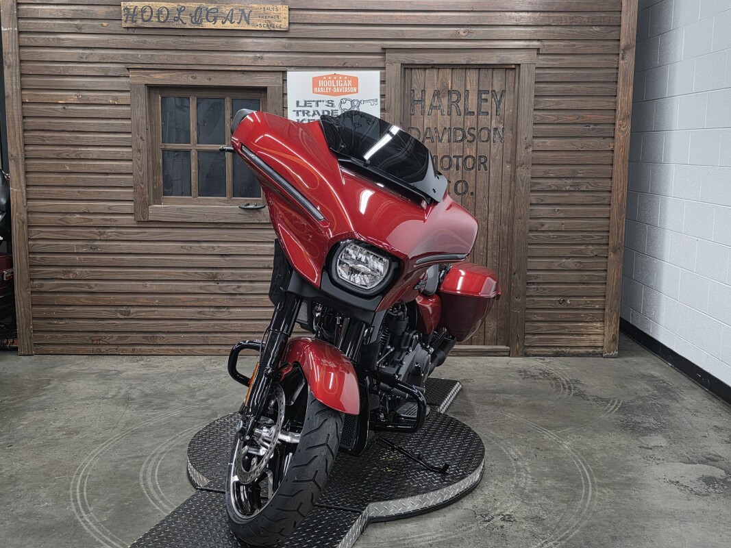 2025 Harley-Davidson Street Glide WHSKEY FIRSTORM/BLACK TRIM - Photo 6