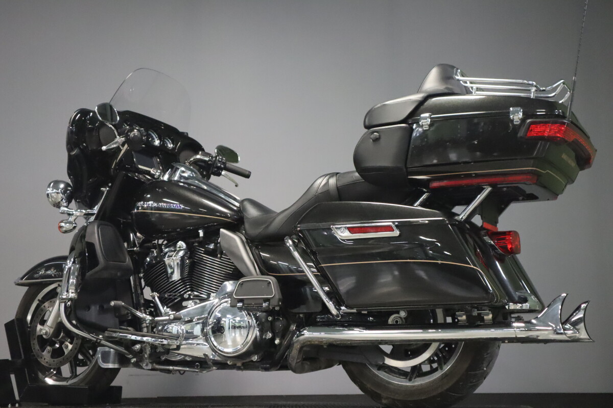 2017 Harley-Davidson Ultra Limited FLHTK - Photo 6