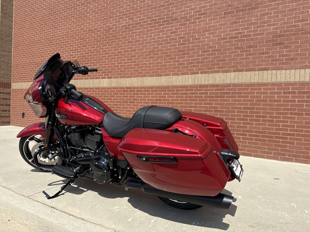 FLHX 2025 Street Glide - Photo 7