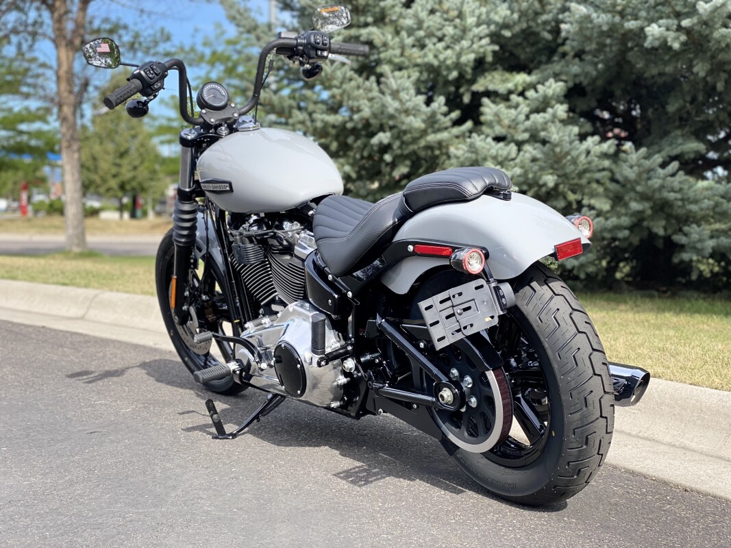 2025 Harley-Davidson Street Bob Billiard Grey w/Cast Wheels - Photo 6