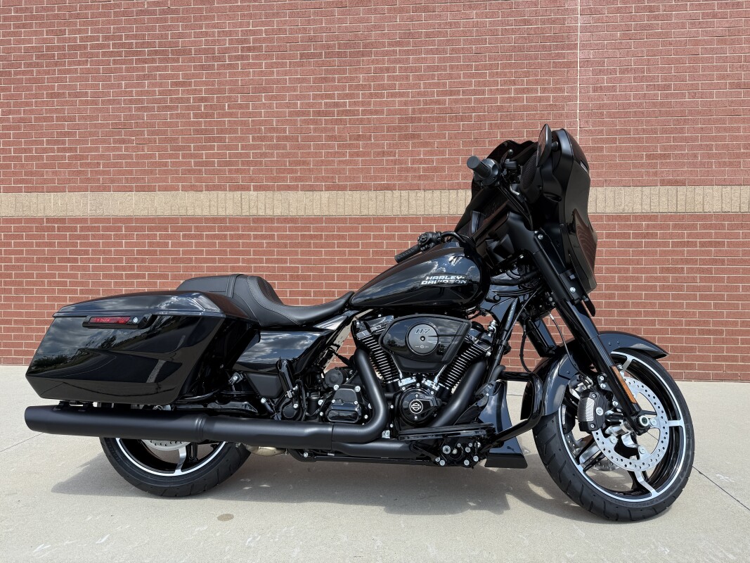 FLHX 2025 Street Glide
