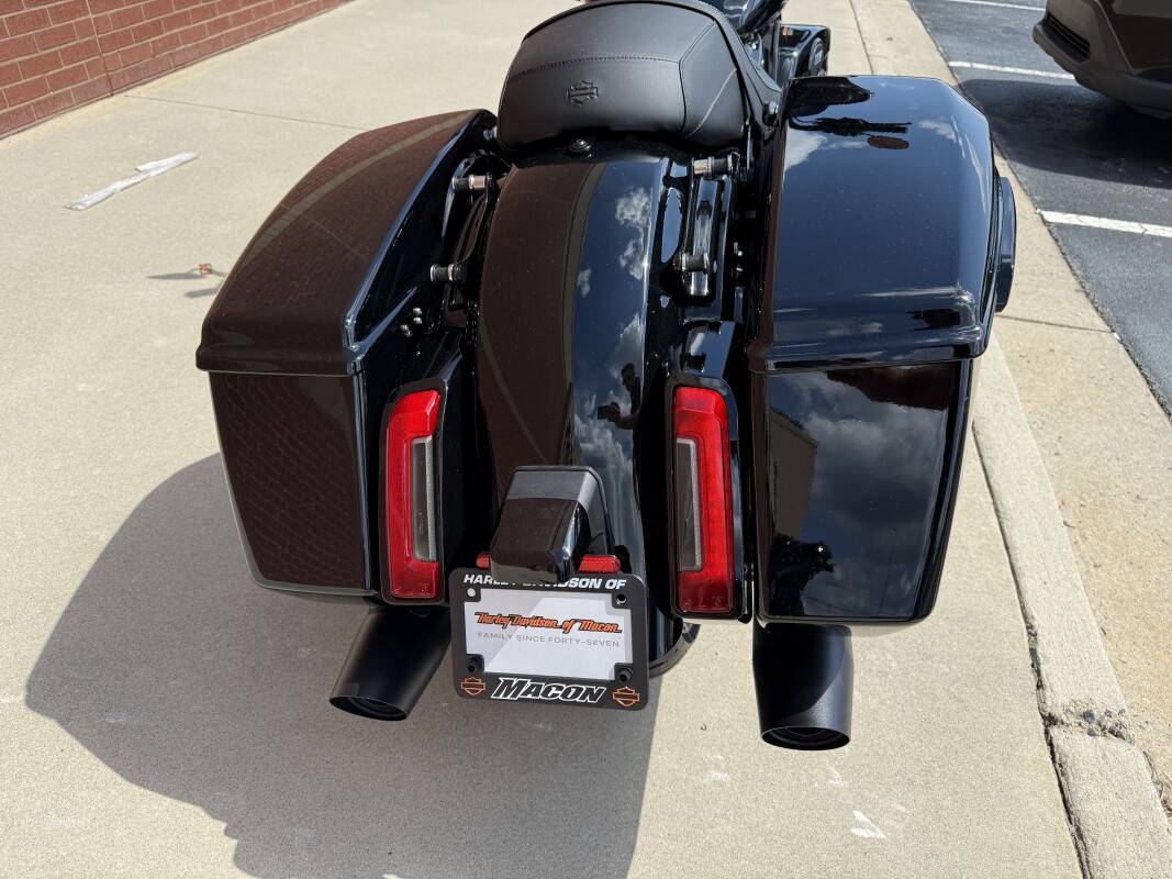 FLTRX 2025 Road Glide - Photo 4