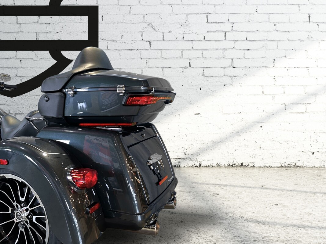 2025 Harley-Davidson Tri Glide Ultra Iron Horse Metallic - Photo 8