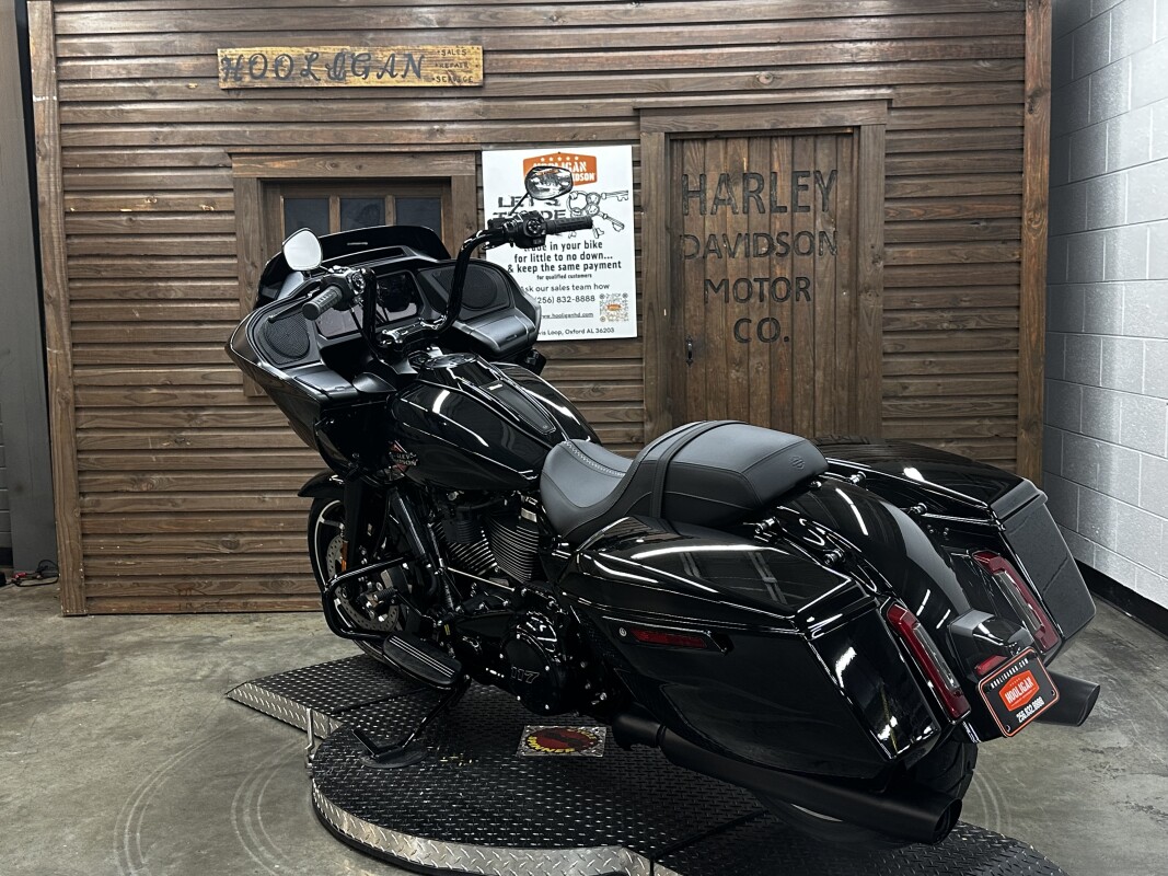2025 Harley-Davidson Road Glide MDNGHT FIRSTORM/BLACK TRIM - Photo 4