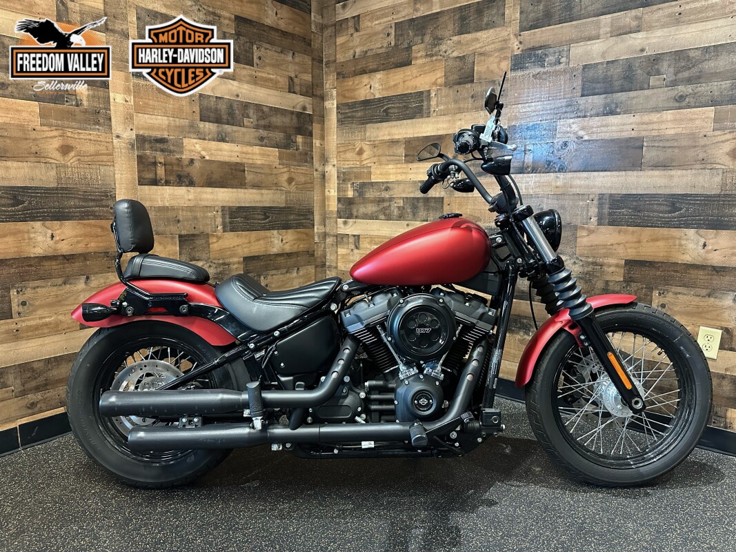 2019 Harley-Davidson® Street Bob® Wicked Red Denim FXBB