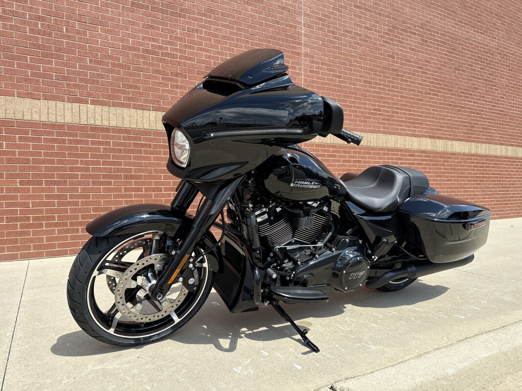 FLHX 2025 Street Glide - Photo 8