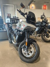 2025 Harley-Davidson® Pan America® 1250 ST Billiard Gray thumb 2