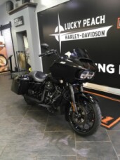 2021 Harley-Davidson® Road Glide® Special Vivid Black - Black Finish thumb 2