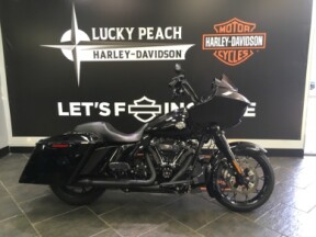 2021 Harley-Davidson® Road Glide® Special Vivid Black - Black Finish thumb 3