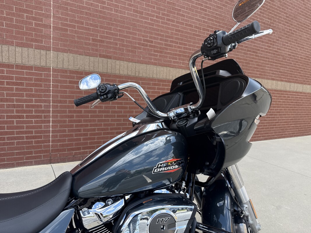 FLTRX 2025 Road Glide - Photo 5