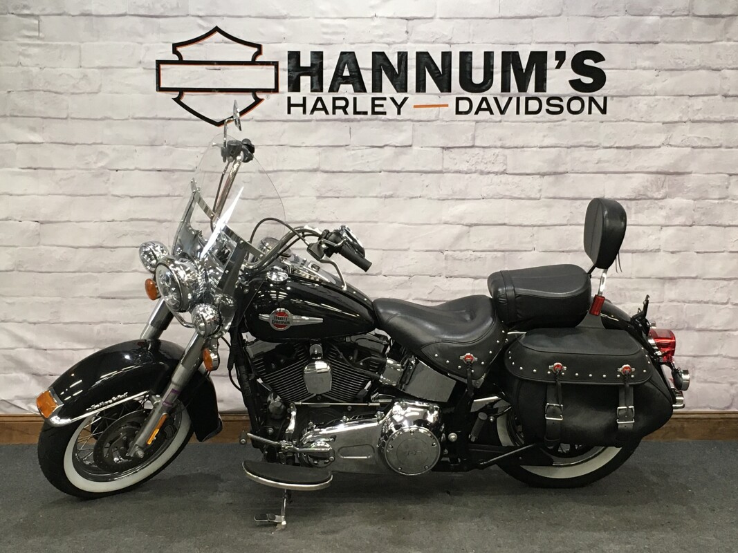 2017 Harley-Davidson Heritage Softail Classic Vivid Black FLSTC - Photo 6
