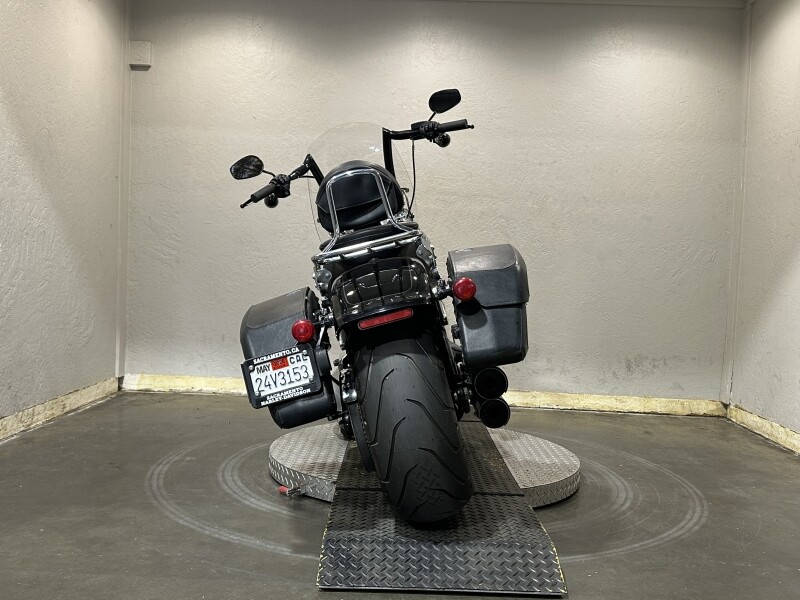 Harley-Davidson Fat Boy 114 2020 FLFBS 037526T BLACK W/PINSTRIPE - Photo 2