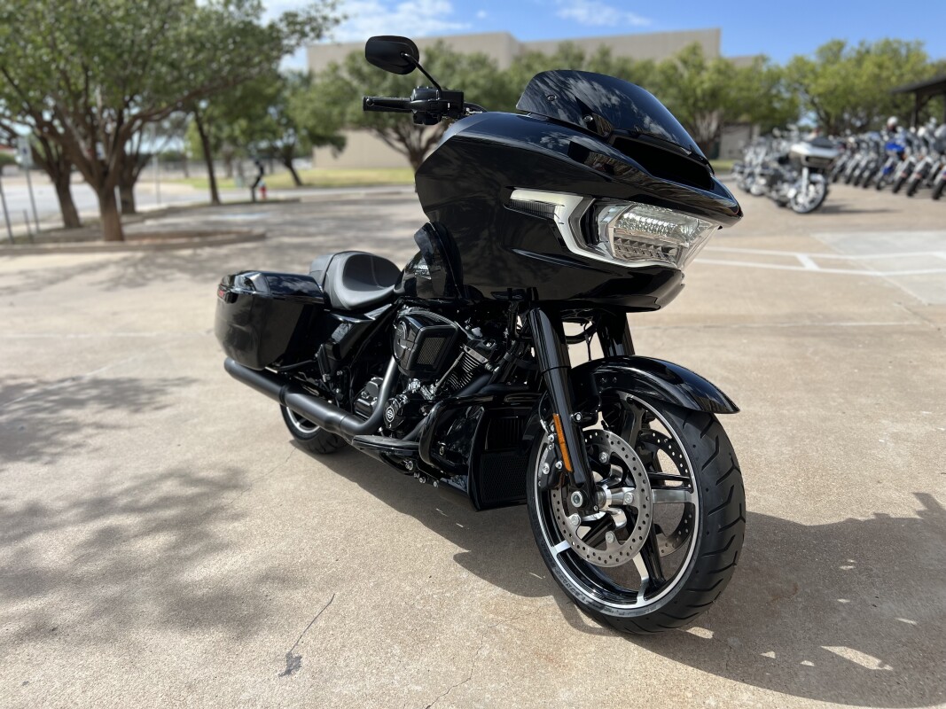 2025 Harley-Davidson Road Glide Vivid Black - Black Finish - Photo 2