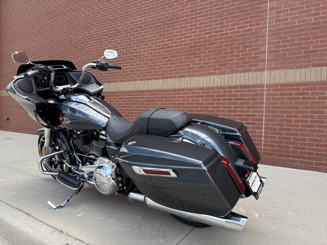 FLTRX 2025 Road Glide - Photo 7