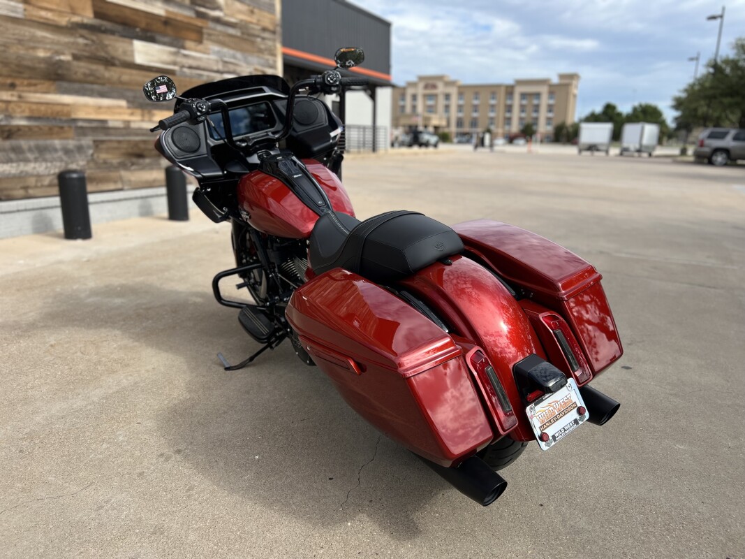 2025 Harley-Davidson Road Glide Whiskey Firestorm - Black Finish - Photo 6