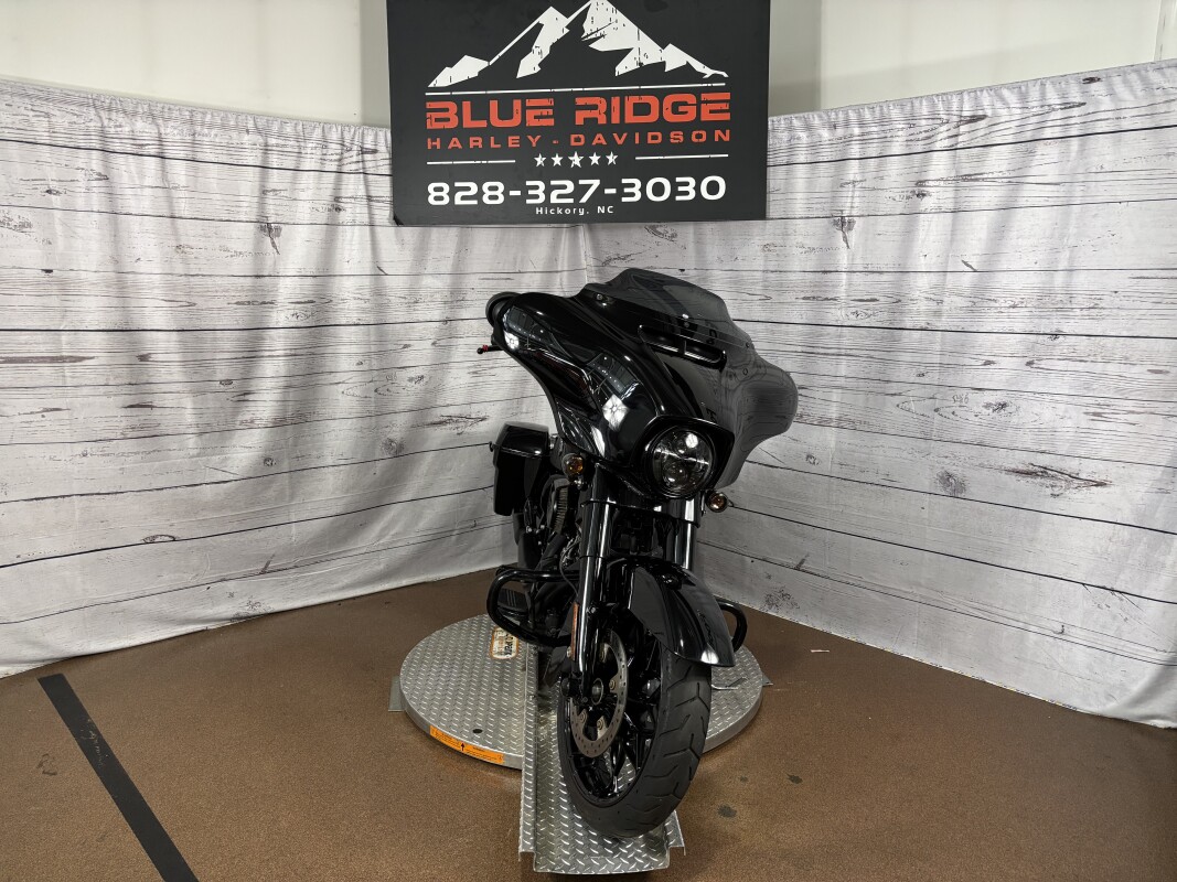 2023 Harley-Davidson Street Glide Special - Photo 3