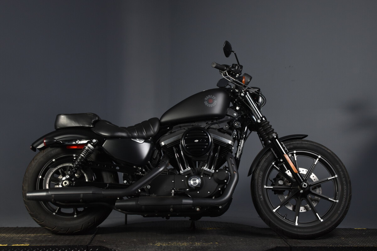 2021 Harley-Davidson® Iron 883™ XL 883N