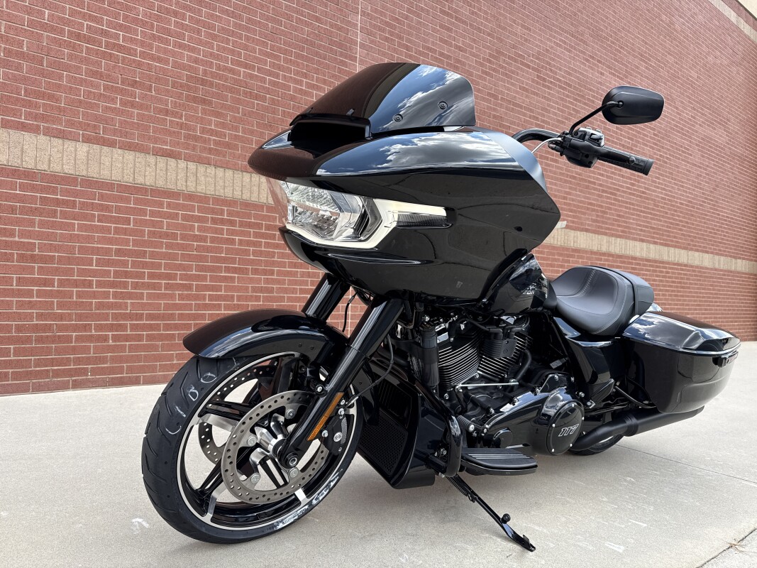 FLTRX 2025 Road Glide - Photo 9