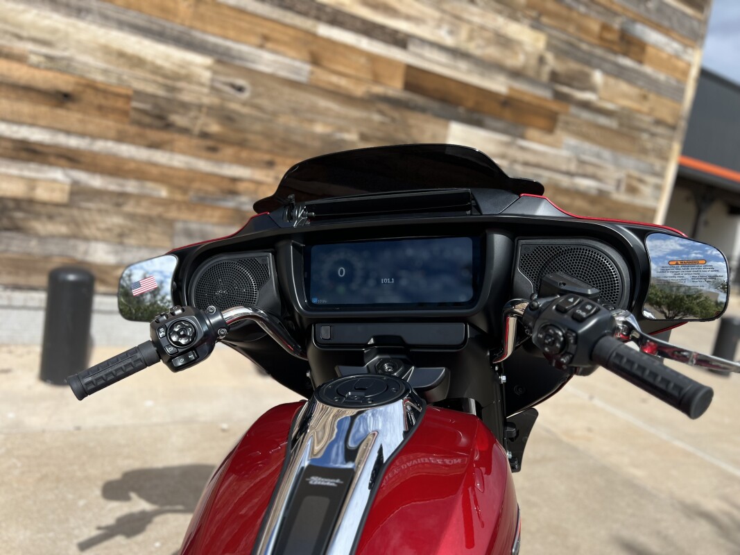 2025 Harley-Davidson Street Glide Brilliant Red - Photo 10
