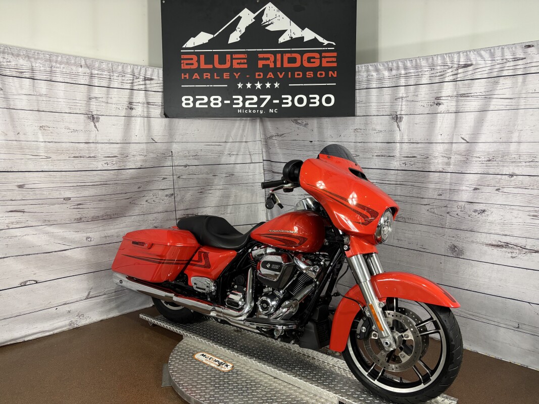 2017 Harley-Davidson Street Glide Special Custom Colour Laguna Orange - Photo 2