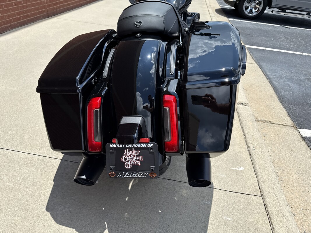 FLTRX 2025 Road Glide - Photo 4