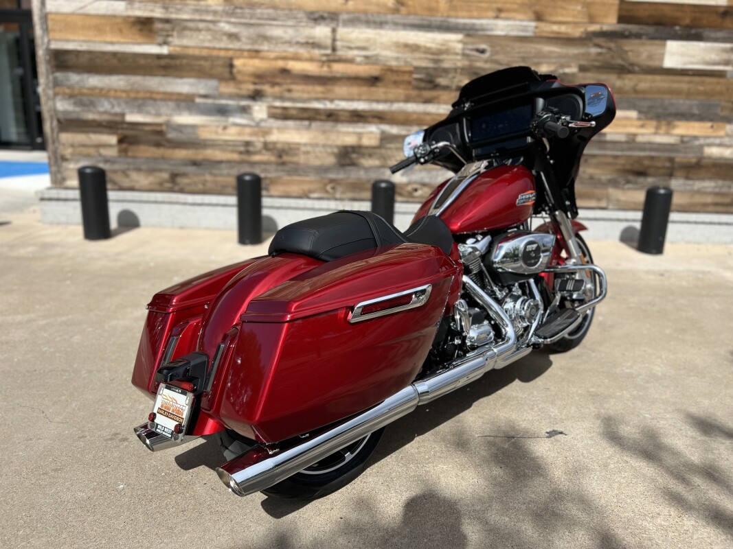 2025 Harley-Davidson Street Glide Brilliant Red - Photo 8