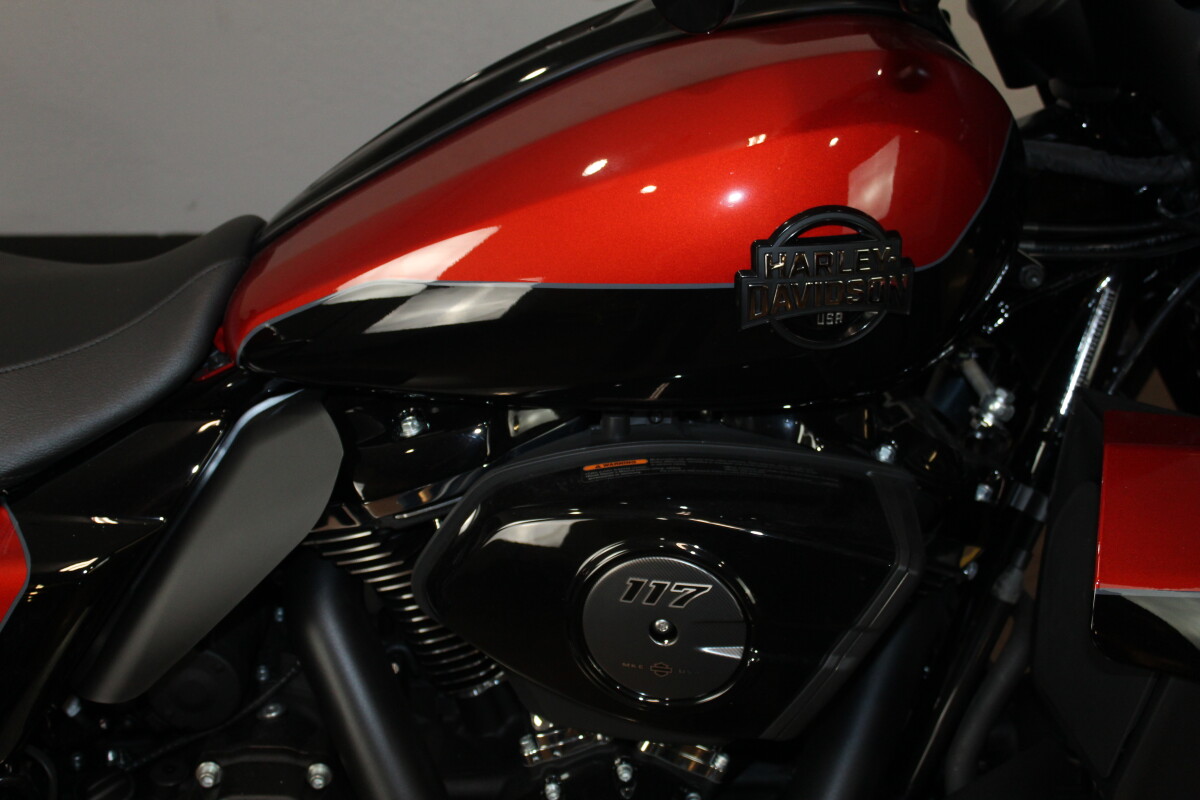 Harley-Davidson Street Glide Ultra 2025 FLHXU 84603047 WHISKY FIRE/BLK W/ PINSTRIP - Photo 8