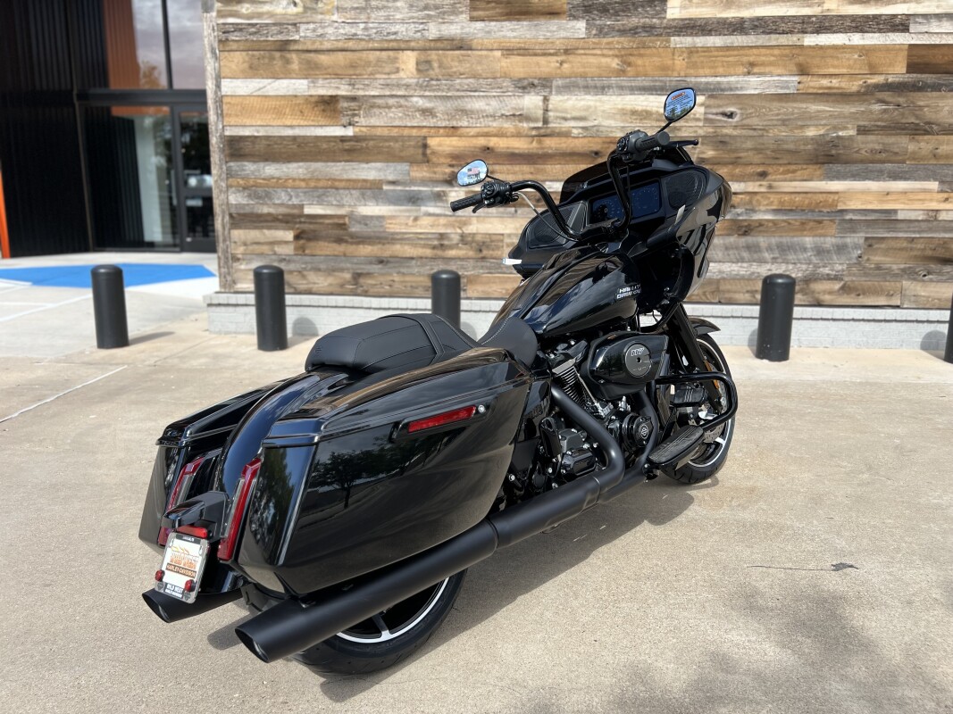 2025 Harley-Davidson Road Glide Vivid Black - Black Finish - Photo 8