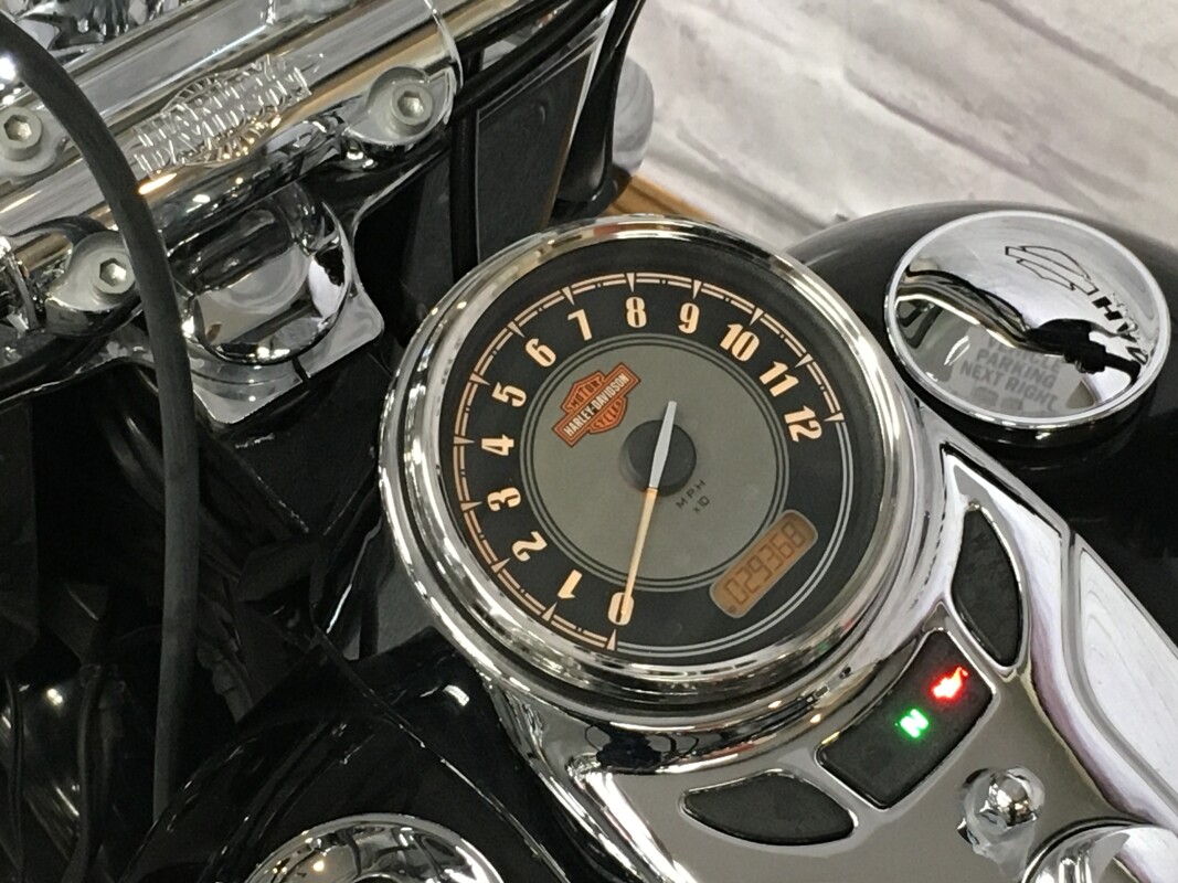 2017 Harley-Davidson Heritage Softail Classic Vivid Black FLSTC - Photo 5