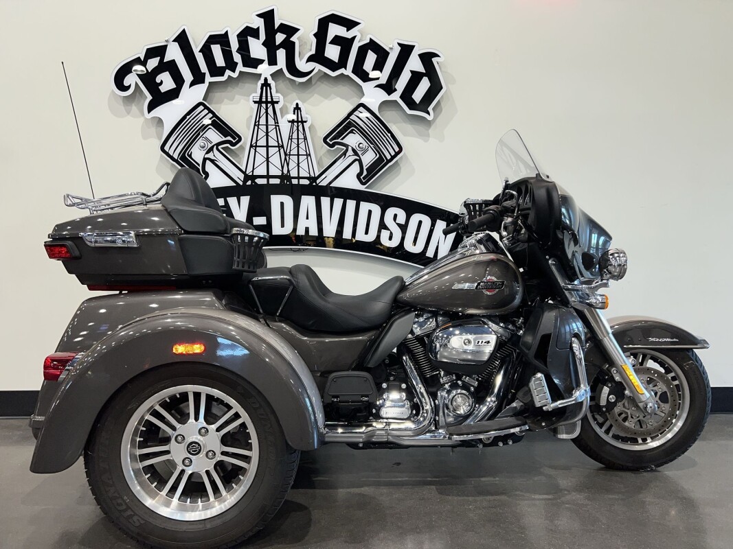 2023 Harley-Davidson Tri Glide Ultra FLHTCUTG