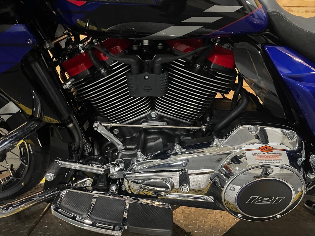 Harley-Davidson CVO Road Glide 2025 FLTRXSE BLUE STREAK - Photo 7