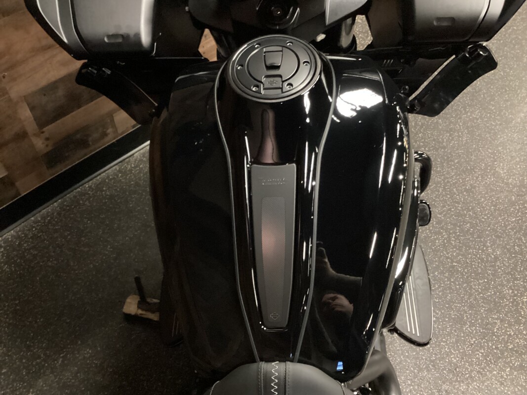 2025 Harley-Davidson Road Glide Vivid Black - Black Finish FLTRX - Photo 6
