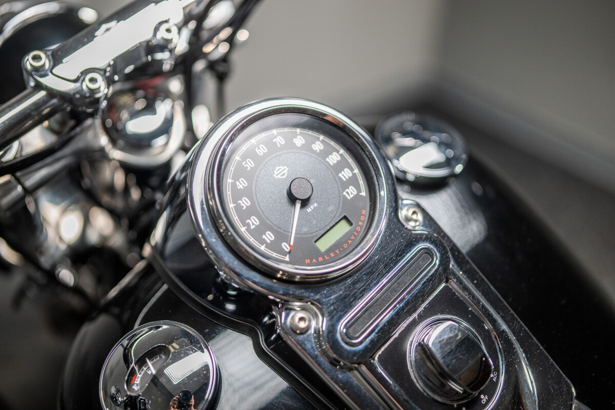 2012 Super Glide Custom (FXDC) - Photo 10