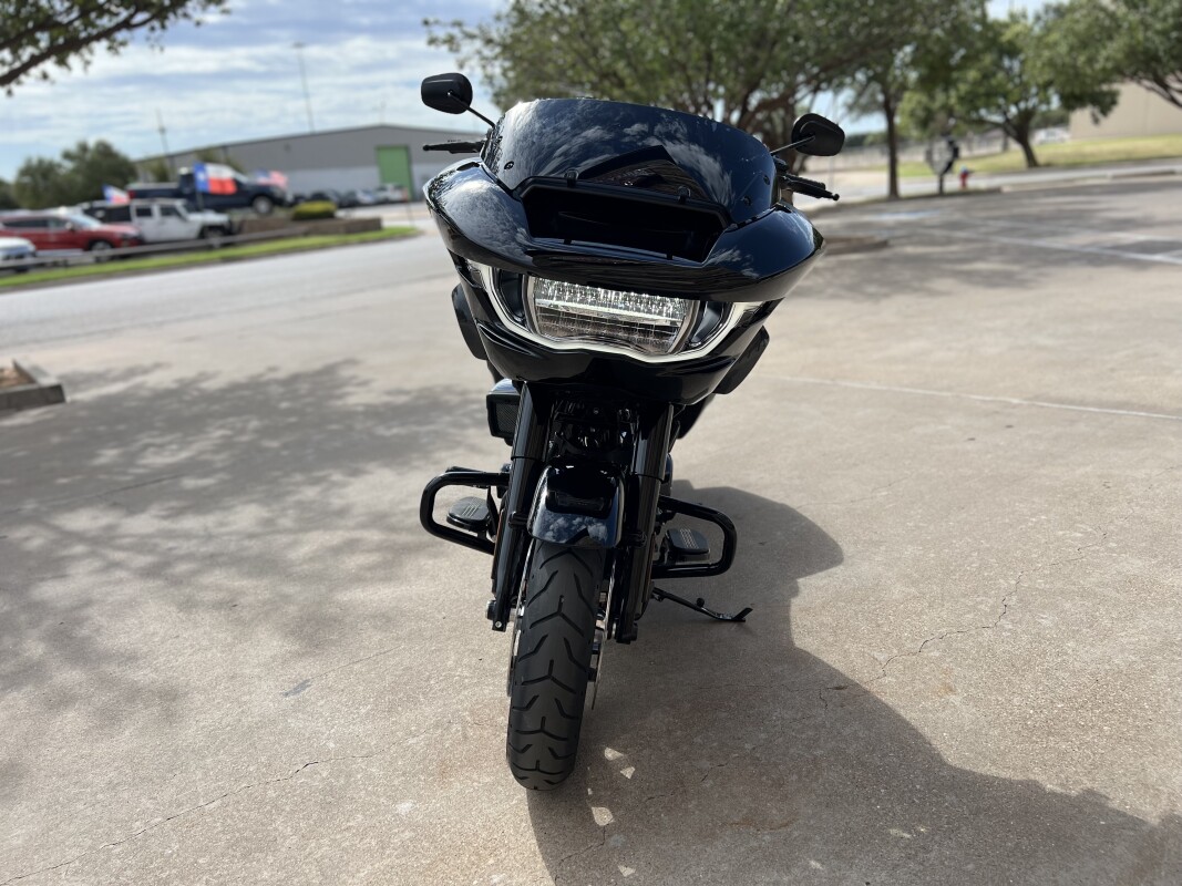 2025 Harley-Davidson Road Glide Vivid Black - Black Finish - Photo 3