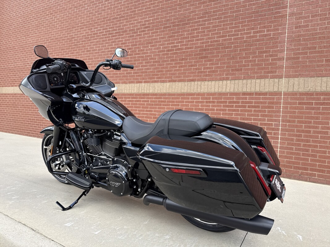 FLTRX 2025 Road Glide - Photo 8