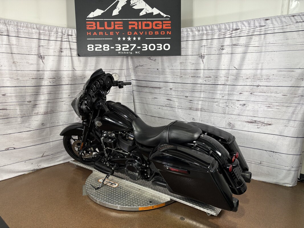 2023 Harley-Davidson Street Glide Special - Photo 6