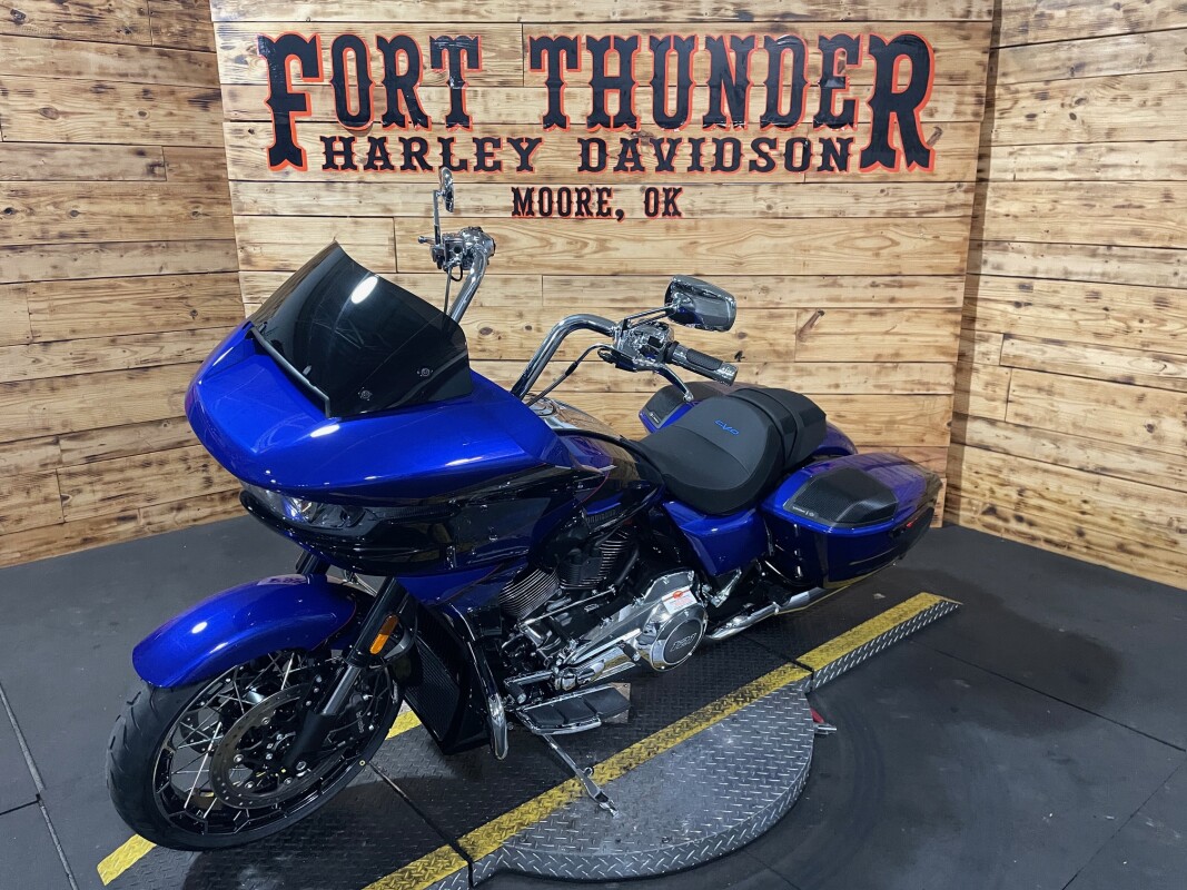 Harley-Davidson CVO Road Glide 2025 FLTRXSE BLUE STREAK - Photo 5