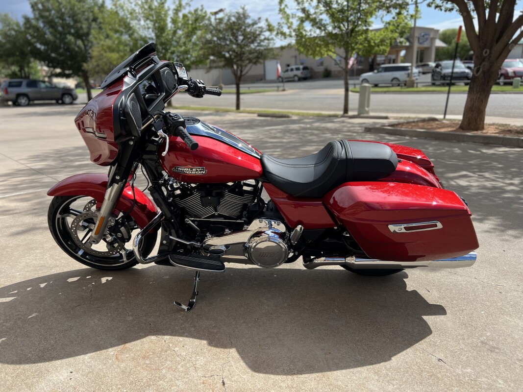 2025 Harley-Davidson Street Glide Brilliant Red - Photo 5