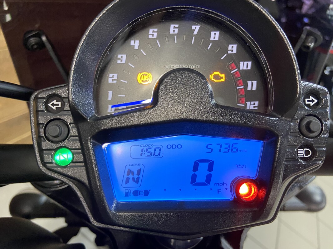 2024 Kawasaki VULCAN S Pearl Sand Khaki/Ebony - Photo 6