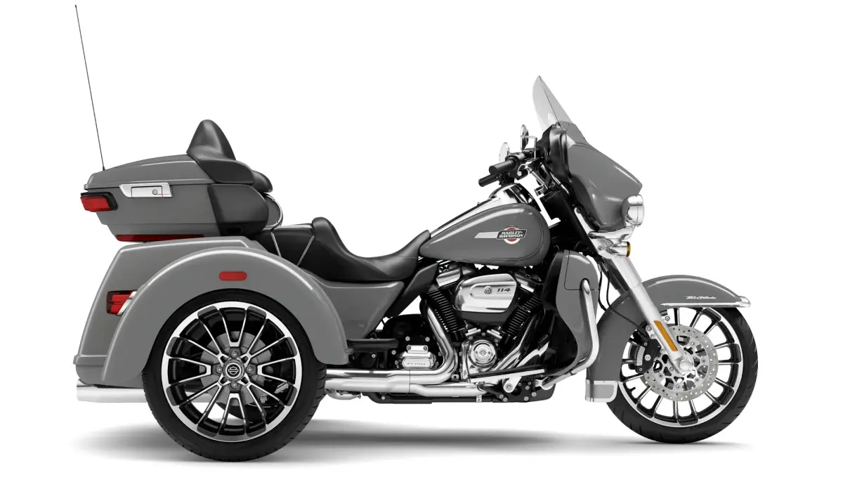 2025 Harley-Davidson Tri Glide Ultra FLHTCUTG